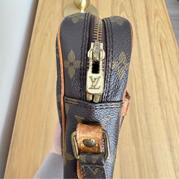 ✅AUTHENTIC✅LOUIS VUITTON DANUBE CROSSBODY BAG - Picture 9 of 16